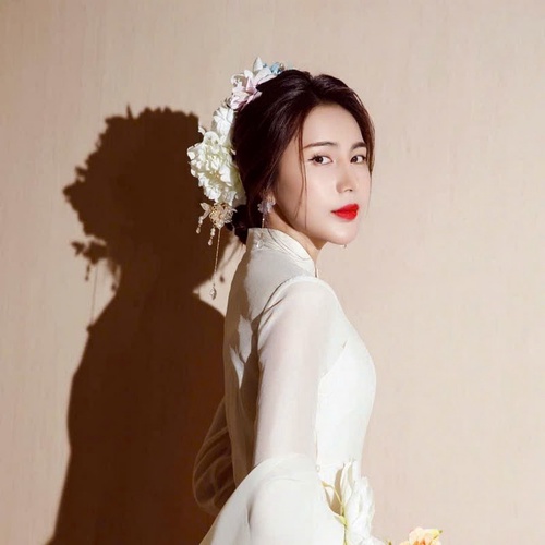 Thuy Tien